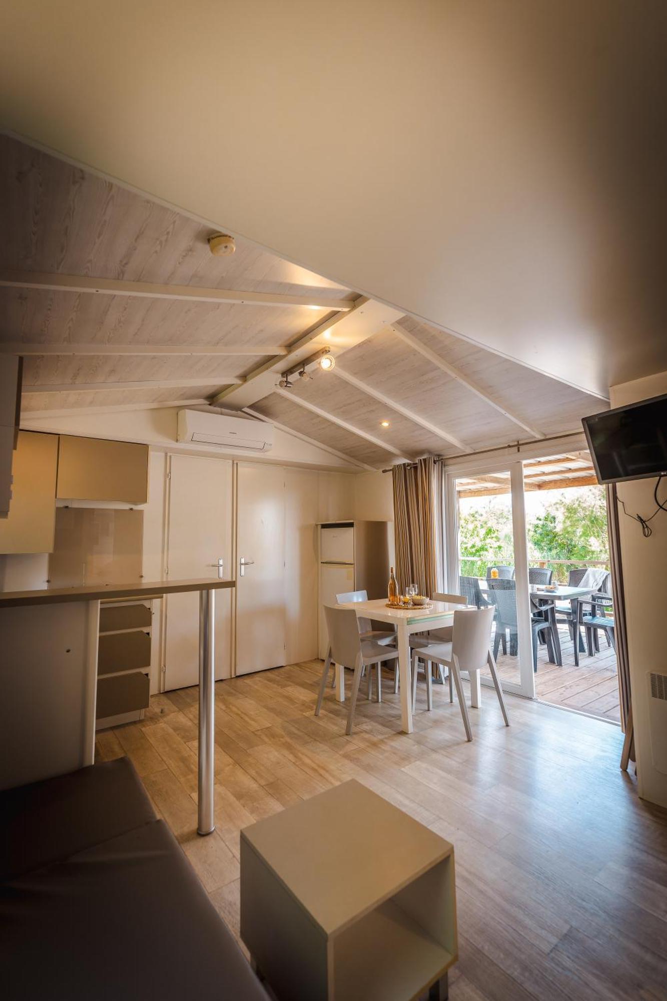 Camping Le Roucan West Vias Exterior photo